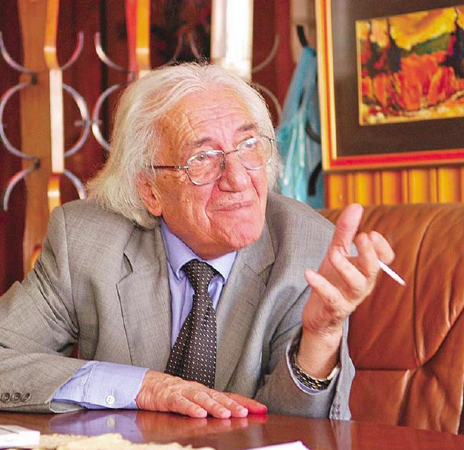 Berisha shkruan një tekst për Dritëro Agollin