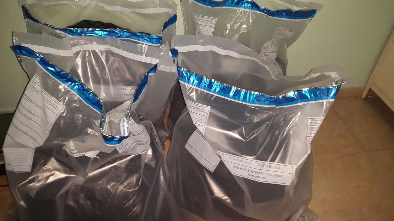 Durrës, sekuestrohet 30 kg kanabis, dy persona në pranga