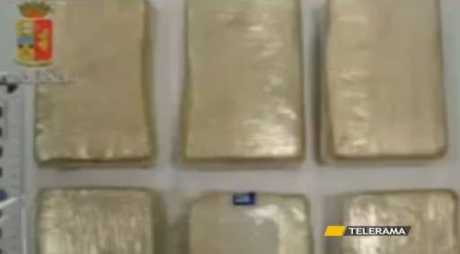 Shkatërrohet banda e 12 shqiptarëve, trafik droge drejt Italisë