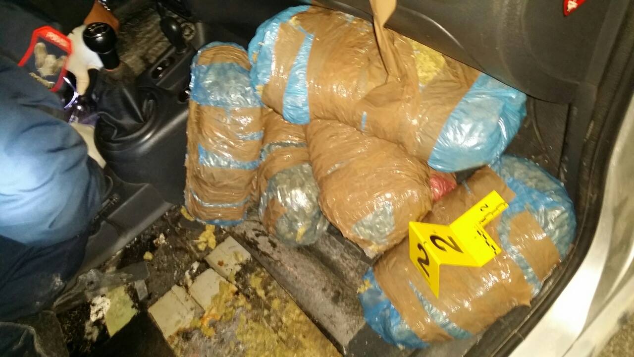 Tepelenë, kapet 28-vjeçari me drogë, e kishte fshehur në sediljen e makinës