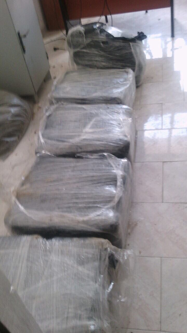 Sarandë, sekuestrohen drogë dhe armë; në pranga dy persona