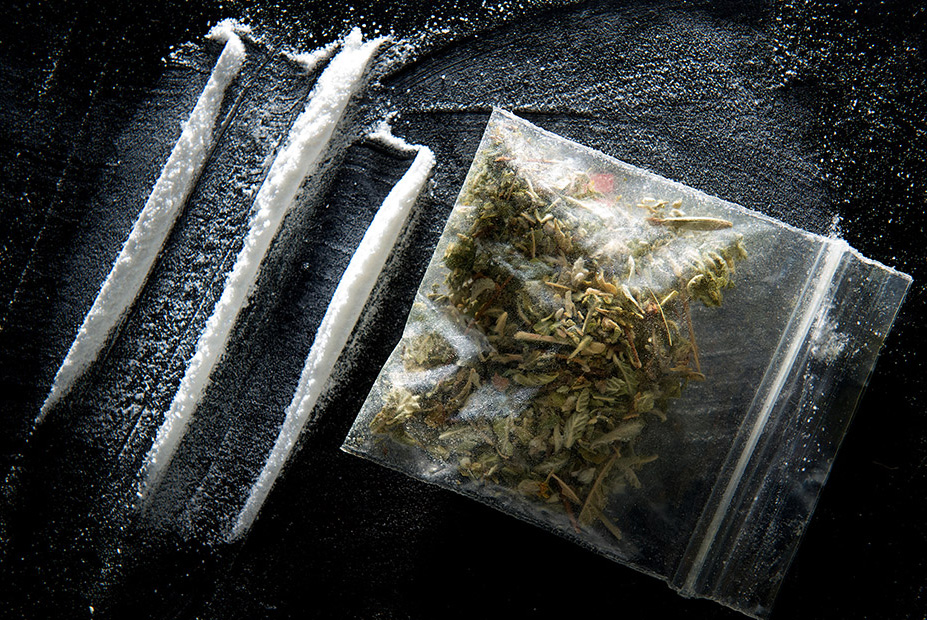 Tiranë, Erjon Braçe dhe tre bashkëpunëtorë të tij arrestohen me kanabis dhe kokainë