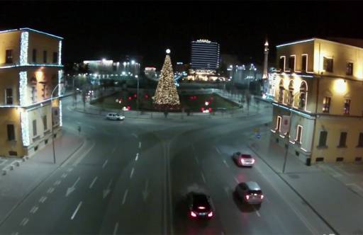 VIDEO/ Tirana e parë nga droni, duke pritur ndërrimin e viteve