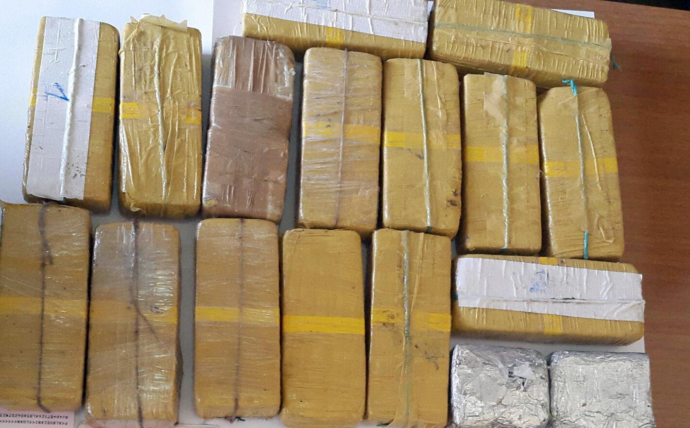 FOTO/ Durrës, me 9 kg heroinë tentonin Italinë, arrestohen në Port dy lushnjarë