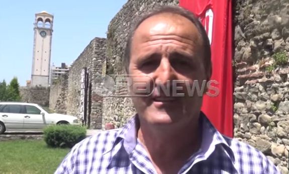 Babai i Armando Sadikut rrëfen çastin e golit: Komplet si familje fluturuam në ajër