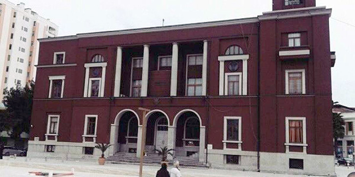 Durrës, bie edhe sheshi i fundit publik, “Parku Sportiv” shndërrohet në park të kullave shumëkatëshe