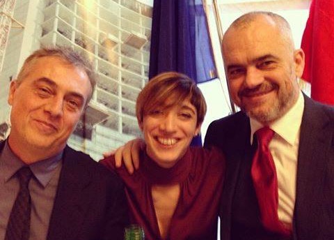 ANALIZË/ Blu është ngjyra e klientelizmit të kryeministrit vjollcë