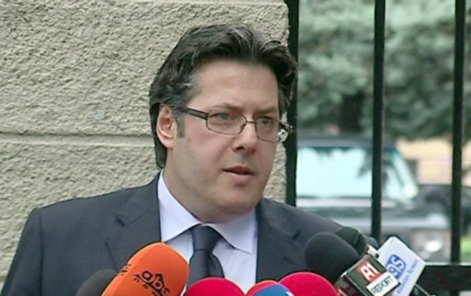 Edi Paloka: Sulmet ndaj Kushtetueses po e kthejnë vendin në Moskën e Putinit