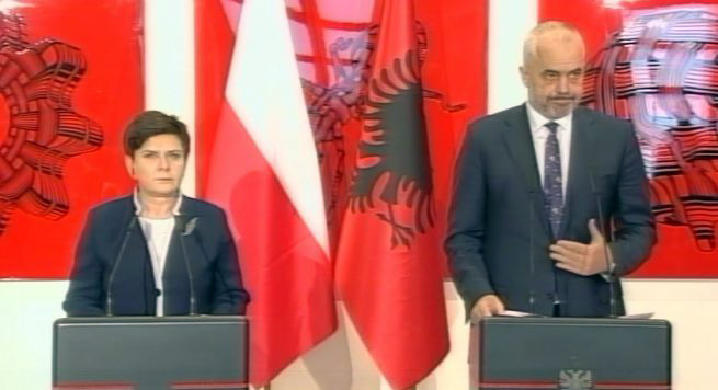 Polonia skeptike për zgjerimin e BE-së, kryeministrja Beata Szydlo “zemërgjere” për integrimin e Shqipërisë