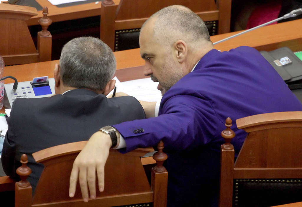 Shthurja në PS, Rama nën kontroll ministrat, Ruçi në patronazh deputetët