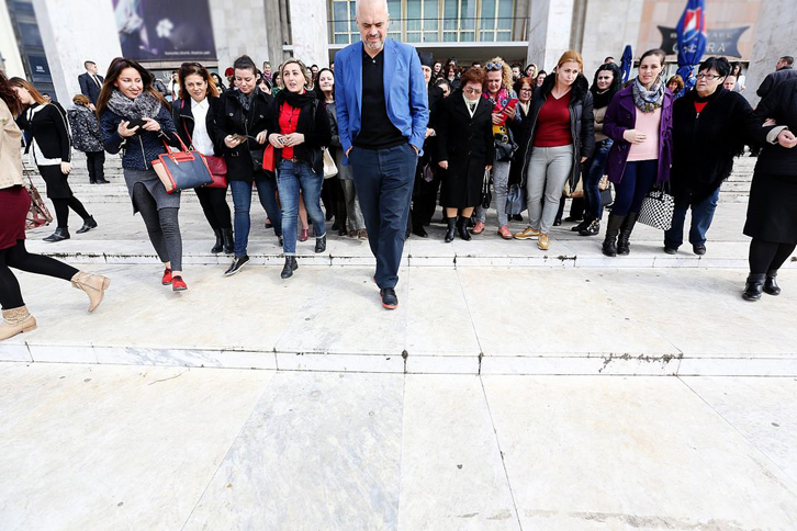 YLLI DYLGJERI/ Rama – një klasik shqiptar i feminizmit…?!