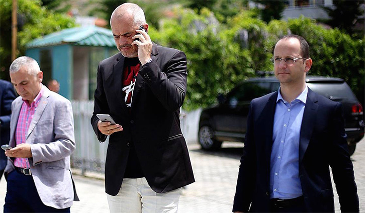 “Ditmir Bushati prish imazhin e Metes…!”