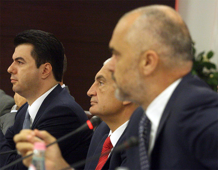 ORA 16.00/ Rama, Meta e Basha “ngujohen” te Kryesia e Kuvendit