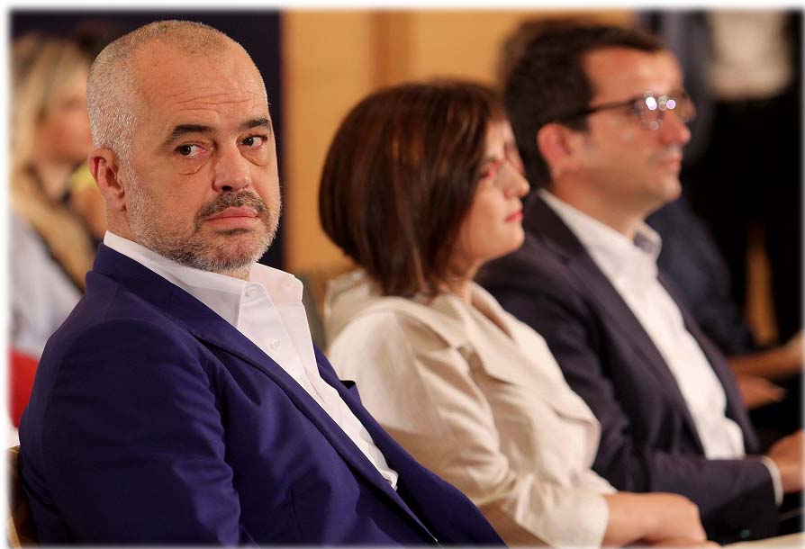 DEBATI/ Deputeti LSI “kryqëzon” kushërirën ministre të Edi Ramës