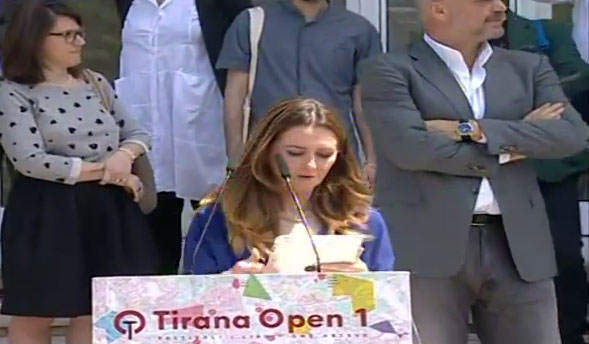 Rama flet për zjarrin në pantallona, Berisha i kujton me foto kur atij ju lagën