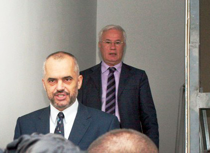 Edi Rama nuk ia var, Paskal Milo kërcënon