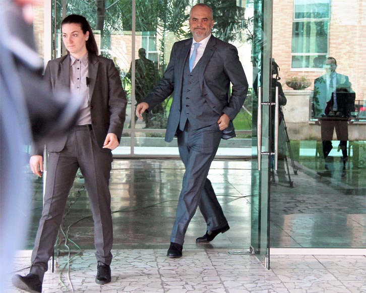 Rama pyetet për deklaratat e Metës, përgjigjet për qëndrimet e opozitës