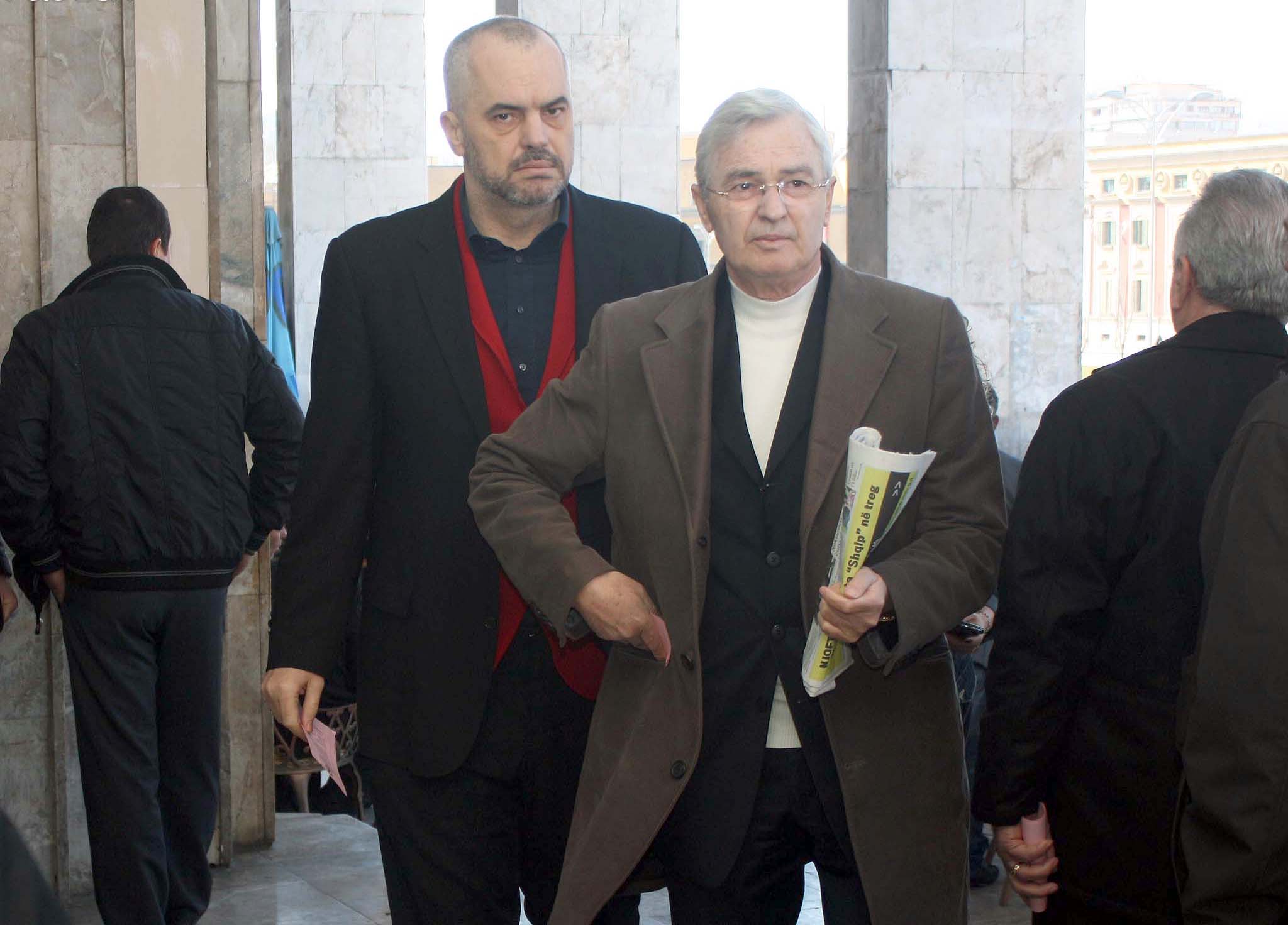 Meidani: Mungesa e garës në PS servilizëm dhe frikë, sjellje prej kryeneçi e llastimi