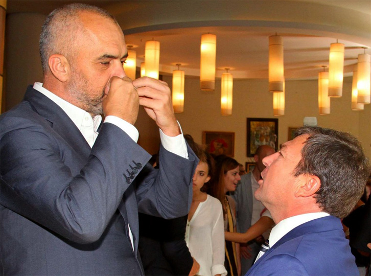 “Edi Rama të shkarkojë Vangjush Dakon”