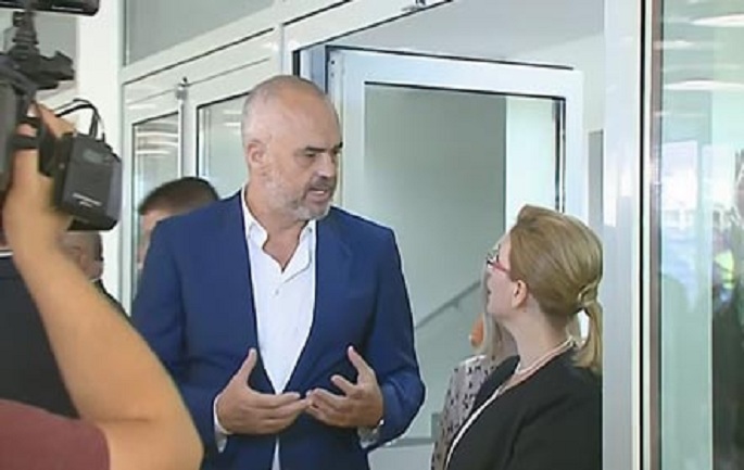DEBATI/ Voltana Ademi “ia përplas në fytyrë”, Edi Rama “e paralajmëron”: Nuk ke asnjë lekë për Shkodrën…