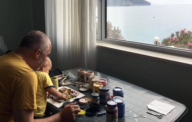 FOTO LAJM/ Edi Rama tenton ti mësojë Zahos artin e pikturës…