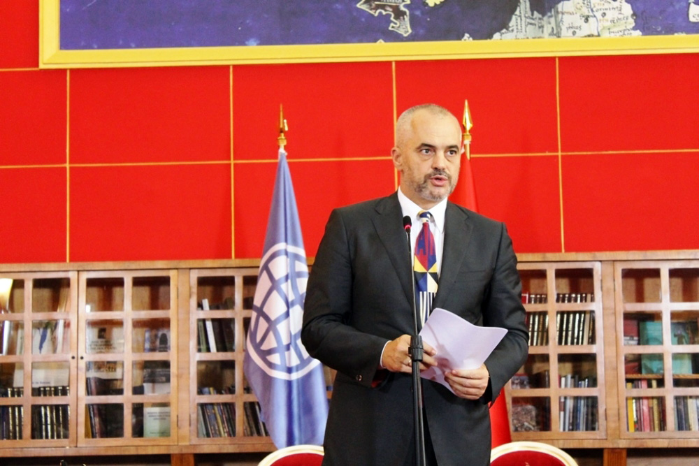 VITI 2015/ BB të hënën në Tiranë foli për rritje ekonomike 2.7 %, Rama për “Reuters” nga New York të martën “e ngriti” në 3 %