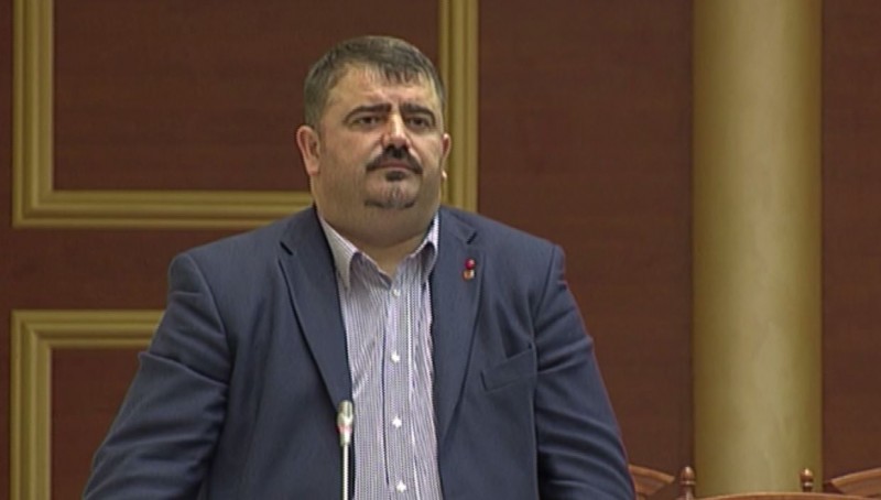 Eduard Ndocaj, fjalimi i parë në Parlament kundër qeverisë
