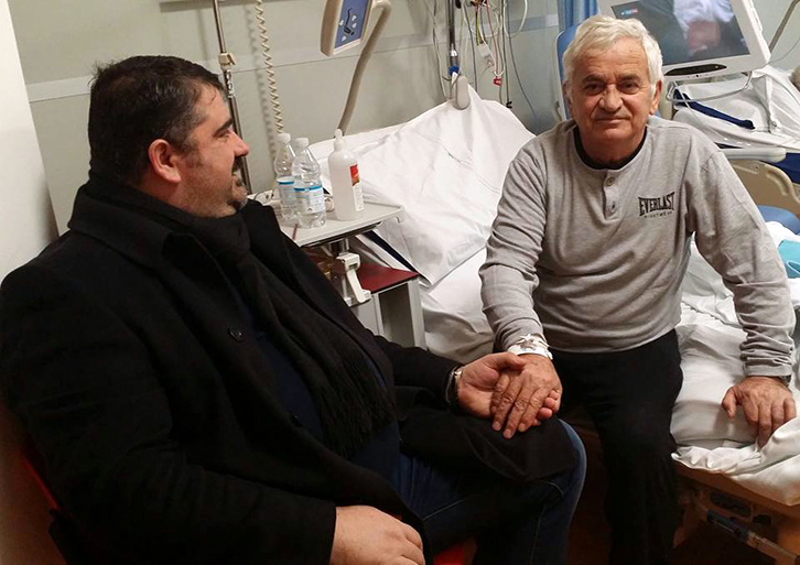 FOTO/ “Kaubojsi” një këshillë për Ilir Beqajn nga spitali i Milanos
