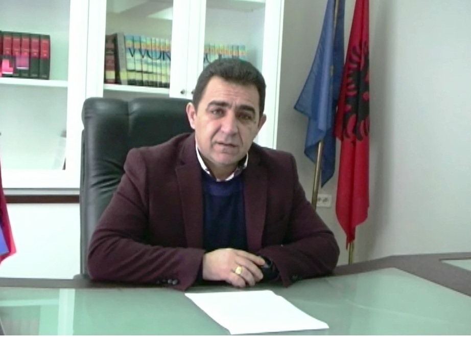 Pogradec, kryebashkiaku denoncon, policia nis hetimet për punonjësin që kanosi drejtorin