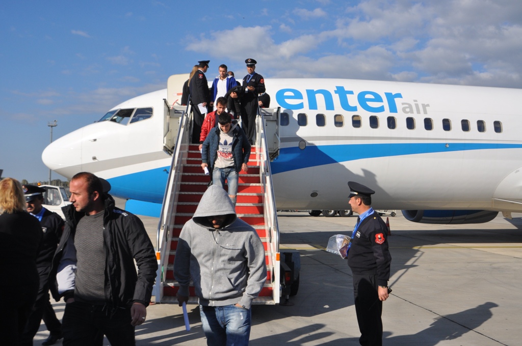 Valentin Gjini ekstradohet, Franca dorëzon vrasësin e dysfishtë