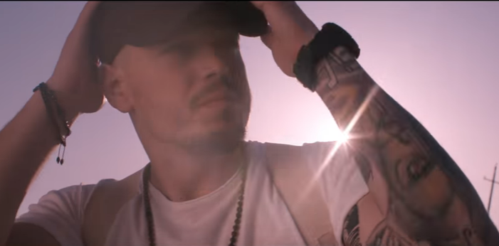 Elgit Doda: Më lër të të dua dhe pak