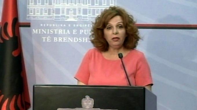 Zv/ministrja e Brendshme flet për raportin e DASH, harron policinë e korruptuar dhe deputetin trafikant…, por jo opozitën
