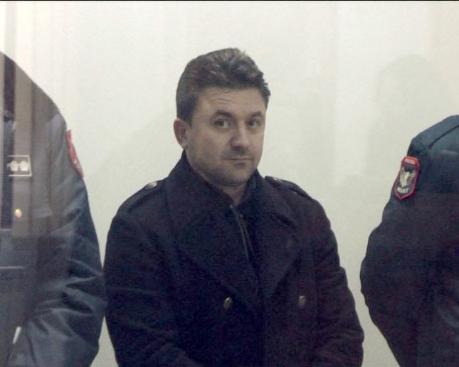 Elvis Roshit “i rikthehet” kujtesa, tregon pse u dëbua nga Gjermania