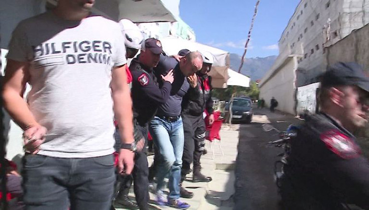 DETAJE/ Si u zbuluan dy ushtarët e Emiljano Shullazit