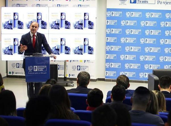 Hoxhaj në Tiranë: Publikon librin “Ngritja e një shteti”