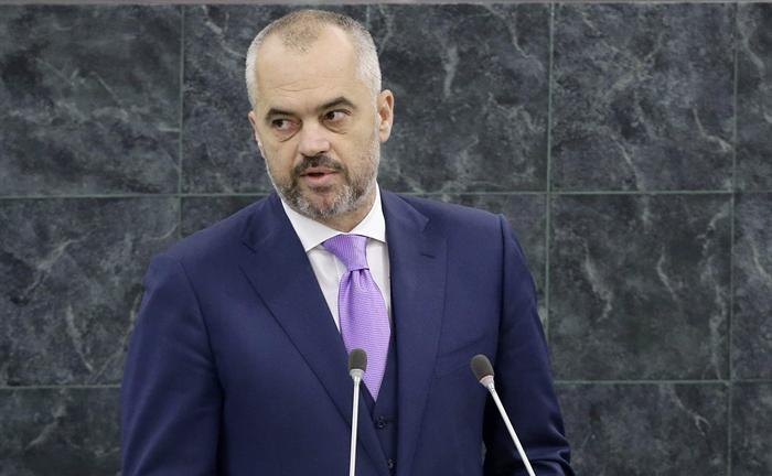 Edi Rama, postime kundër Kosovës. Ja si i përmbys deklaratat e doktor Halimit
