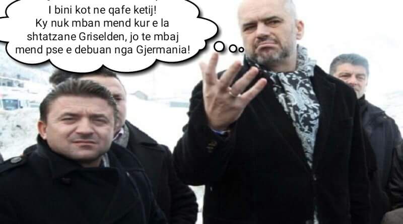 FOTO HUMOR/ Kot i bini në qafë Elvis Roshit…