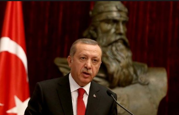 INTERVISTA/Presidenti Nishani ka një përcaktim për ndikimin e Erdoganit te Tirana zyrtare