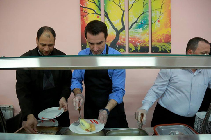 FOTO HUMOR/ E bëri edhe këtë Erion Veliaj…, sepse e ka bërë më parë edhe Barack Obama