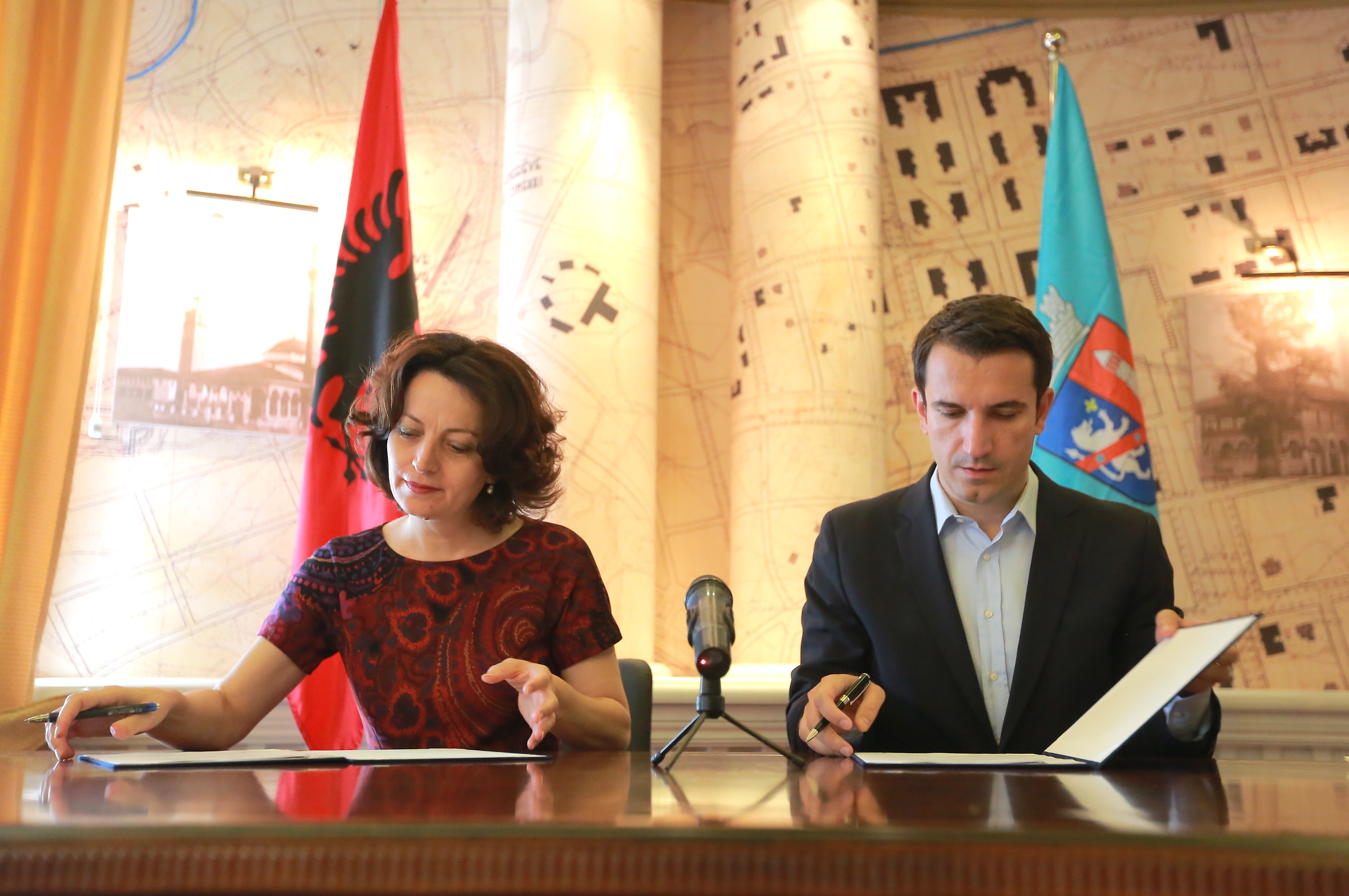 Bashkia e Tiranës dhe qeveria, garë për plane zhvillimi në letër