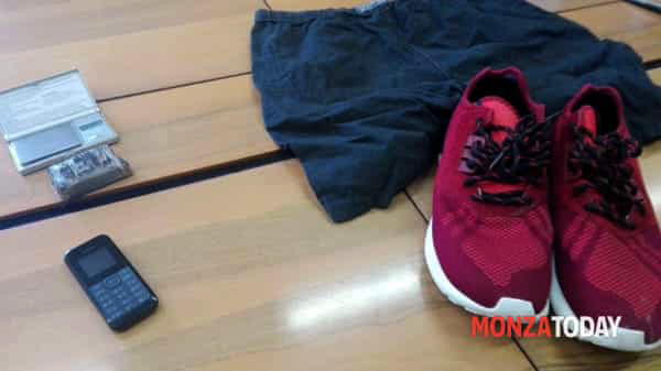 FOTO & EMRI/ Shqiptari arratiset me brekë nga shtëpia e të dashurës në Itali, arrestohet në Spanjë