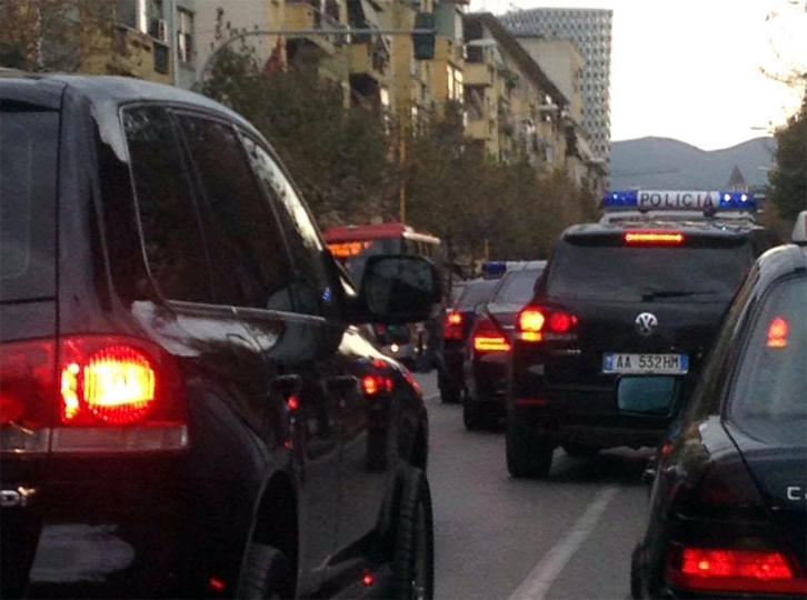 EMRI/ Ja kush është “shoferi” i Edi Ramës i arrestuar në Greqi