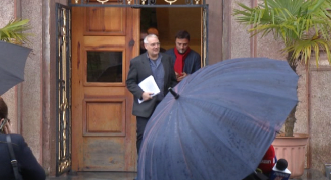 REFORMA NË DREJTËSI/ Ekspertët e opozitës braktisin tryezën mosdakordësisë për votimin