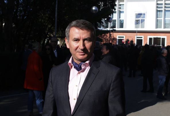 Fatbardh Kadilli, një urim për Erion Velinë: Balta qoftë si mjalta