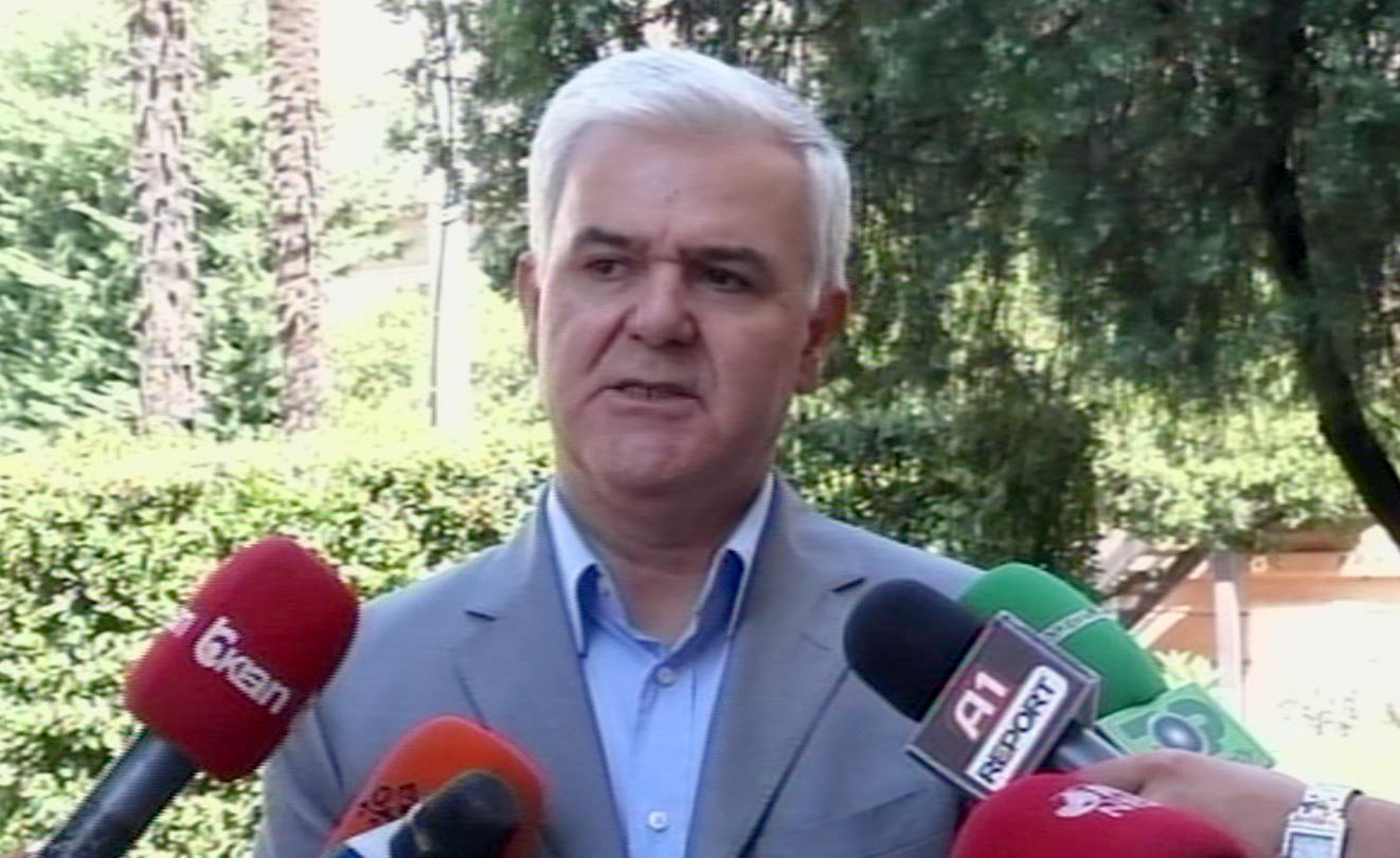 Xhafaj mesazh Ramës e Metës: Më shumë përgjegjësi në bashkëqeverisje