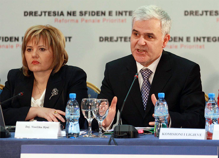 DEBATI/ Fatmir Xhafaj përplaset me Vasilika Hysin për Prokurorin e Përgjithshëm