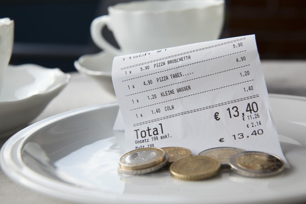 Bakshishi, sa lekë lënë shqiptarët në tavolinë