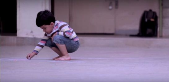 VIDEO QE TE  NGJETH/Çfarë mund të vizatojë një jetim