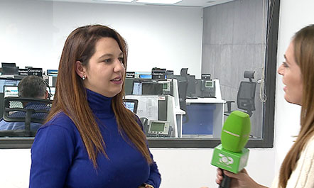 “Alo policia, më gjej një të dashur”… 10 kërkesat më gazmore për vitin 2016