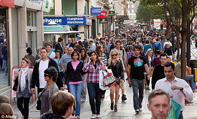 Djali paralajmëron shqiptarët e Londrës: Kujdes nga kjo femër, mua më shkatërroi jetën, jam bërë me vra veten”